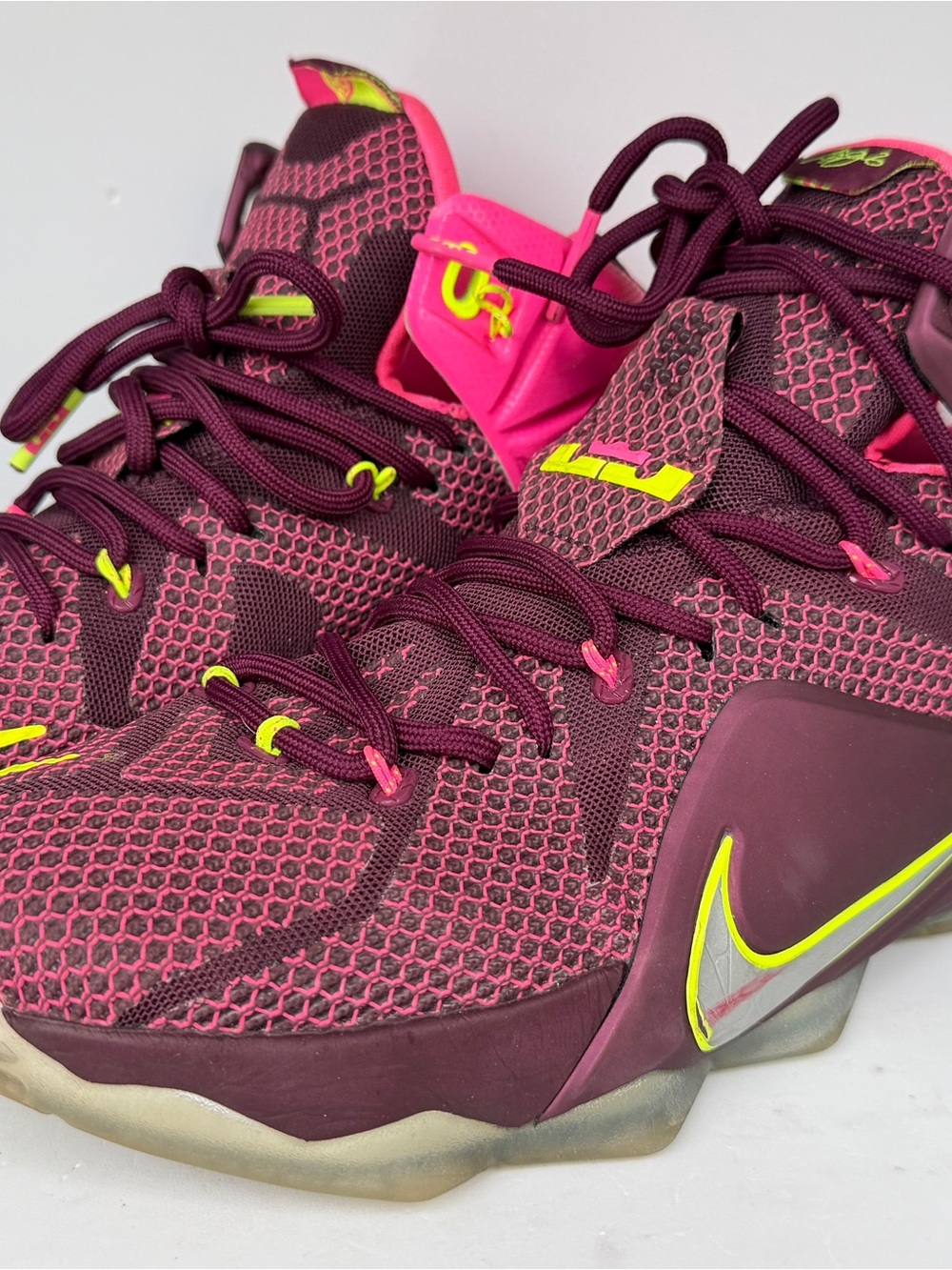 Nike LeBron 12 “Double Helix” Maroon Pink Volt Men’s Size 9 Basketball